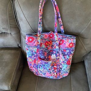 EUC Vera Bradley Tote